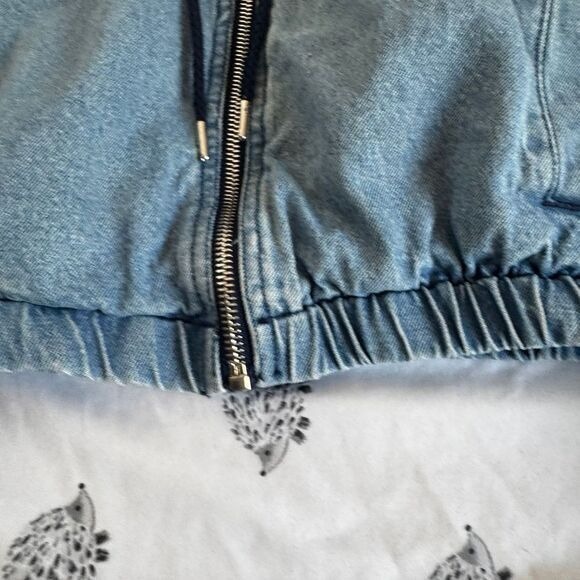 Ashley-Vintage-Charm Jean Jacket, faux lined, bomber length, with‎ hood size M - Picture 4 of 12